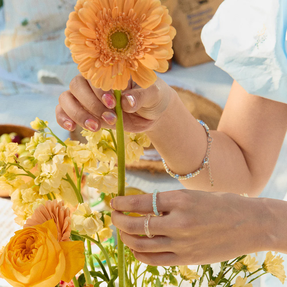 N Floral Fantasy - Image 3